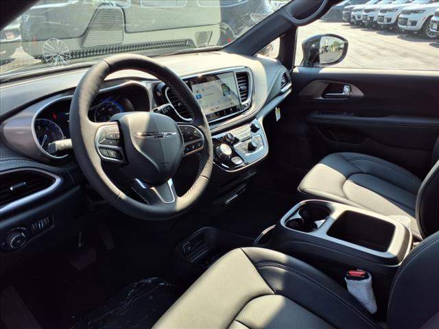 new 2025 Chrysler Pacifica car, priced at $39,850