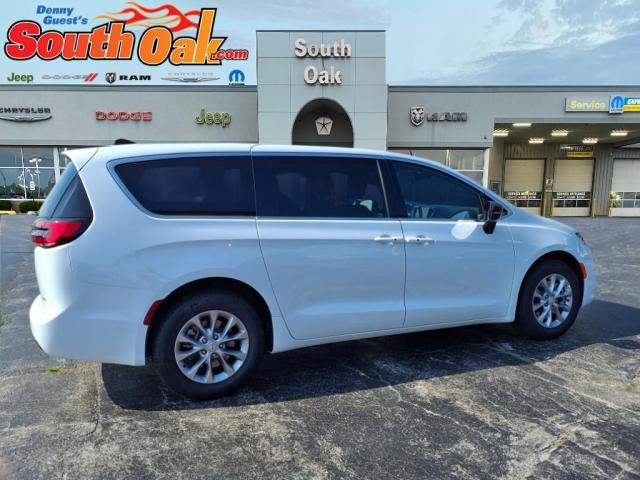 new 2025 Chrysler Pacifica car, priced at $39,850