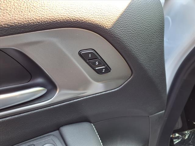 new 2025 Chrysler Pacifica car, priced at $39,850