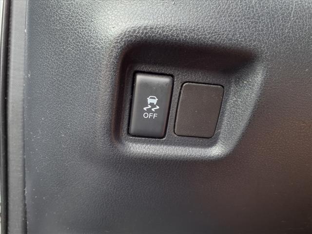 used 2015 Nissan Versa Note car, priced at $5,881