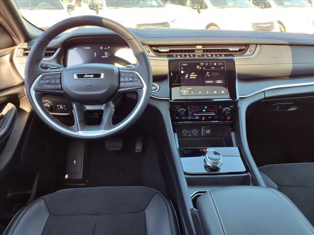new 2025 Jeep Grand Cherokee car, priced at $42,057