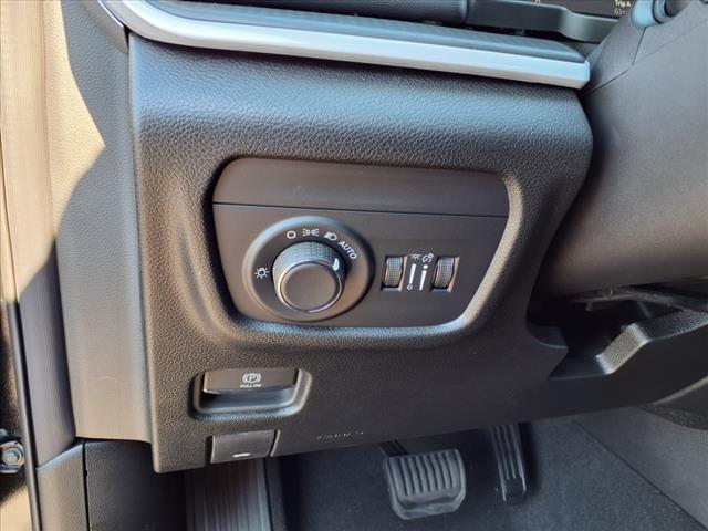 new 2025 Jeep Grand Cherokee car, priced at $42,057