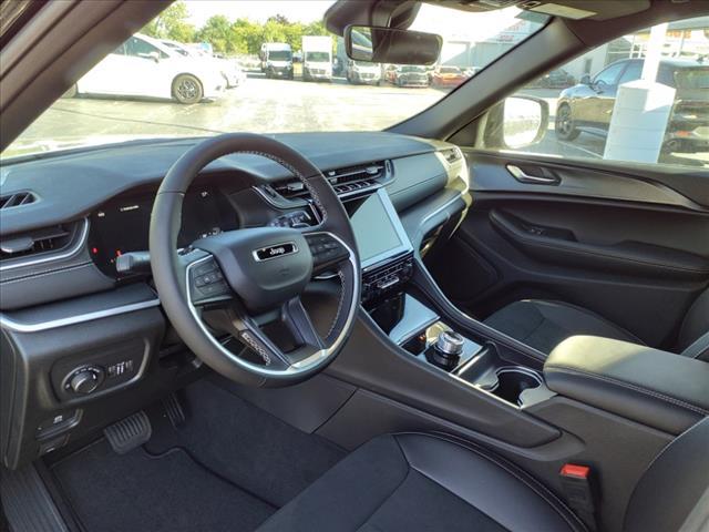 new 2025 Jeep Grand Cherokee car, priced at $43,729