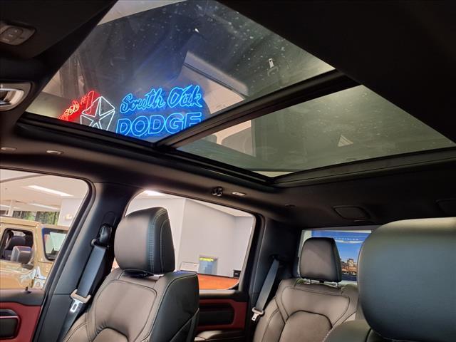 new 2025 Ram 1500 car, priced at $61,163