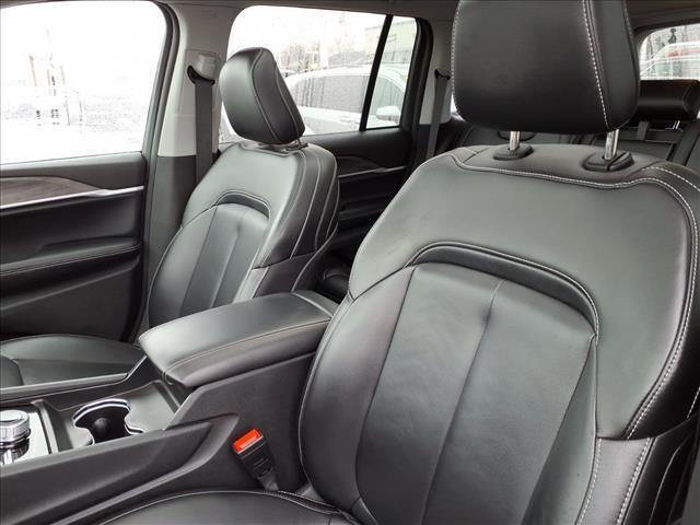 used 2024 Jeep Grand Cherokee car, priced at $36,381