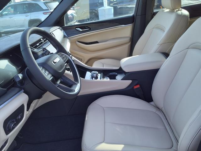 new 2025 Jeep Grand Cherokee car, priced at $44,294