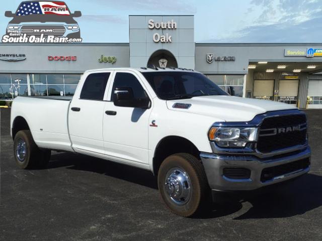 new 2024 Ram 3500 car, priced at $62,747