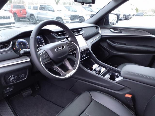 new 2025 Jeep Grand Cherokee L car, priced at $49,096