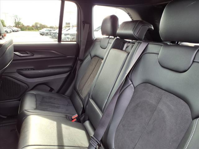 new 2025 Jeep Grand Cherokee car, priced at $41,877