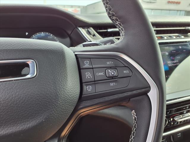 new 2025 Jeep Grand Cherokee car, priced at $41,877