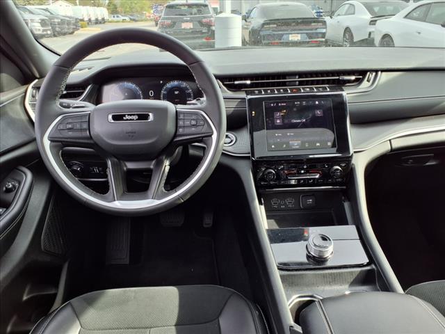 new 2025 Jeep Grand Cherokee car, priced at $41,877