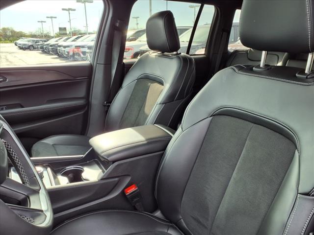new 2025 Jeep Grand Cherokee car, priced at $41,877