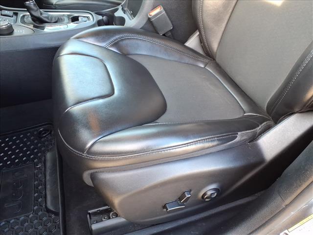 used 2020 Jeep Cherokee car, priced at $19,481