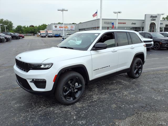 new 2025 Jeep Grand Cherokee car, priced at $48,524