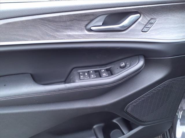 new 2025 Jeep Grand Cherokee car, priced at $45,009
