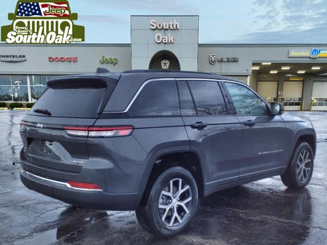 new 2025 Jeep Grand Cherokee car, priced at $45,009
