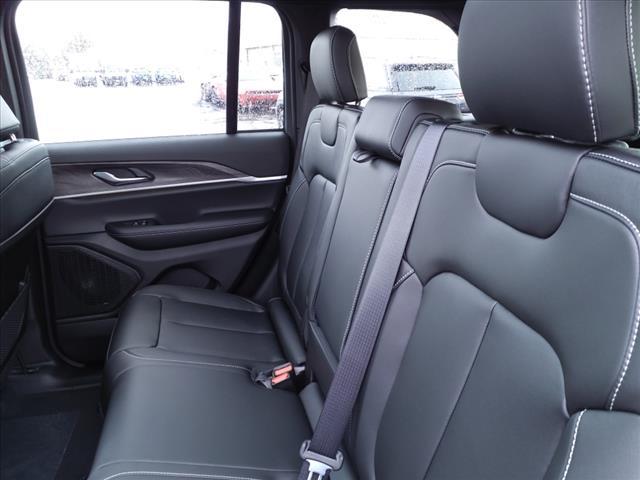 new 2025 Jeep Grand Cherokee car, priced at $45,009