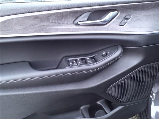 new 2025 Jeep Grand Cherokee car, priced at $45,009