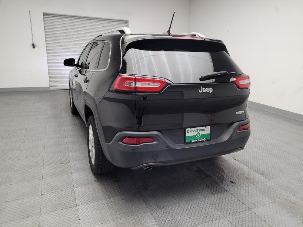 used 2018 Jeep Cherokee car, priced at $15,995