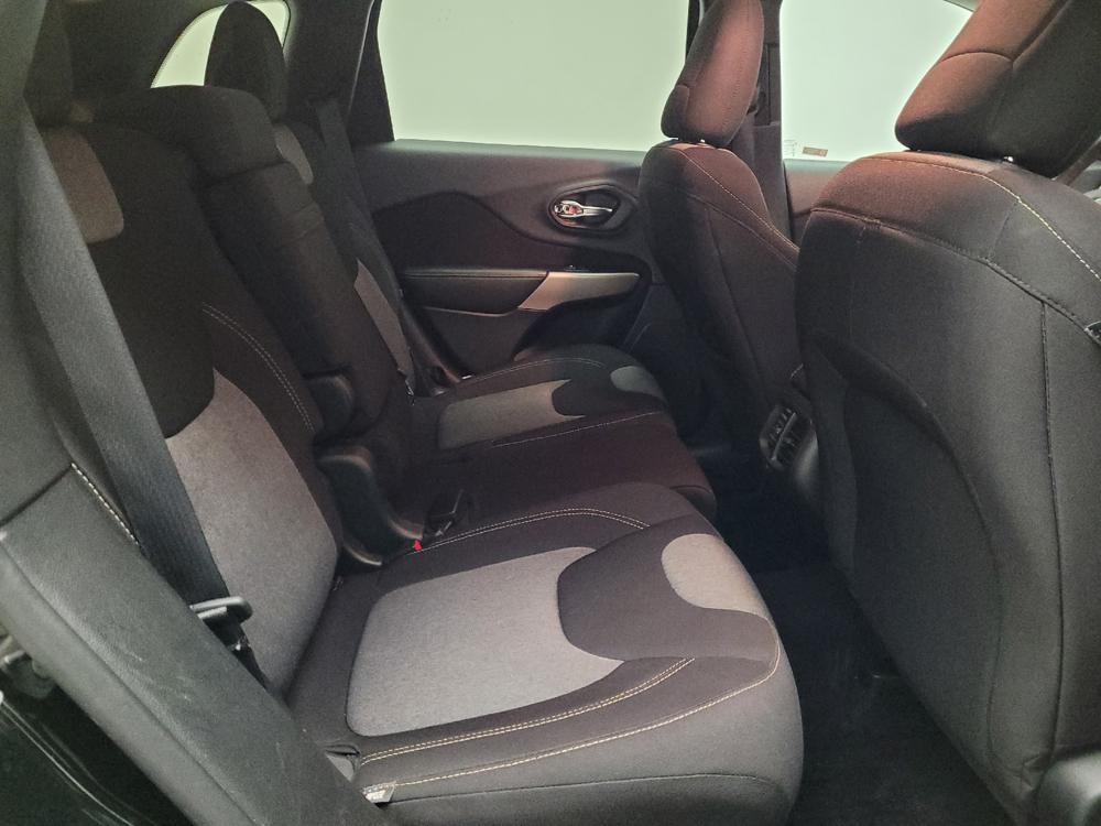 used 2018 Jeep Cherokee car, priced at $15,995