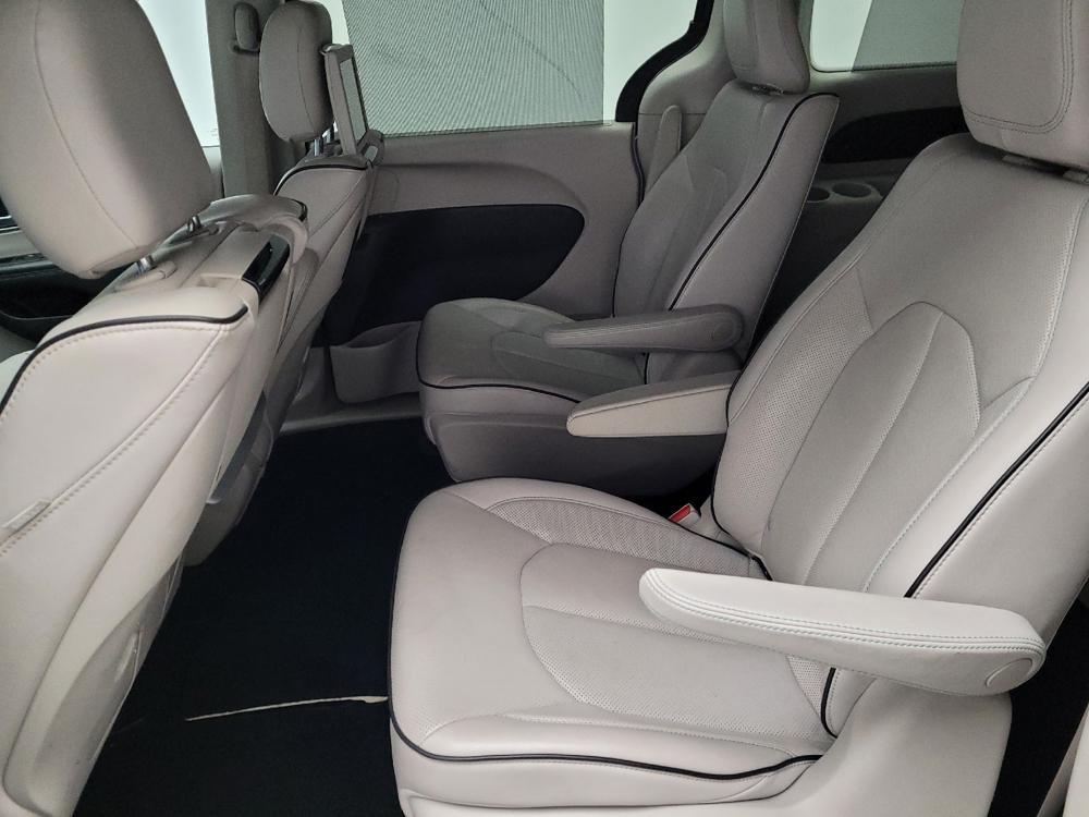 used 2018 Chrysler Pacifica Hybrid car, priced at $15,595