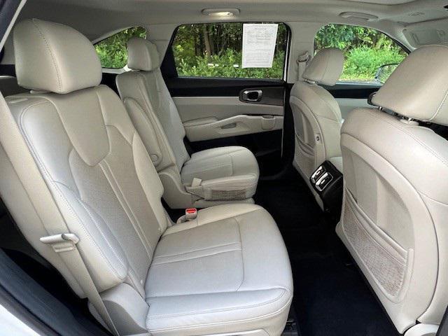 used 2023 Kia Sorento car, priced at $29,987