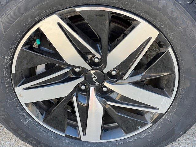 used 2023 Kia Sorento car, priced at $29,987