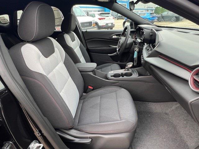 new 2025 Chevrolet Trax car, priced at $25,335
