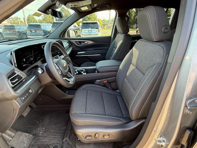 new 2026 Chevrolet Traverse car, priced at $45,035