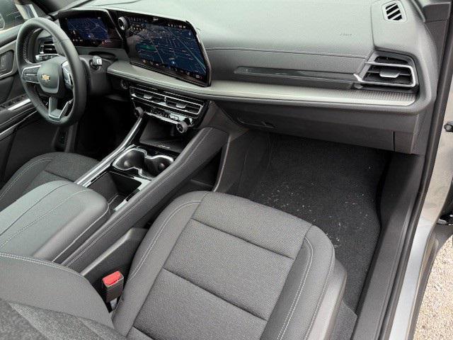 new 2026 Chevrolet Traverse car, priced at $45,035