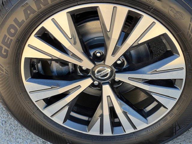 used 2021 Nissan Rogue car, priced at $21,963