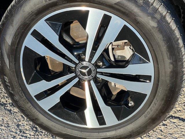 used 2024 Mercedes-Benz GLB 250 car, priced at $33,850