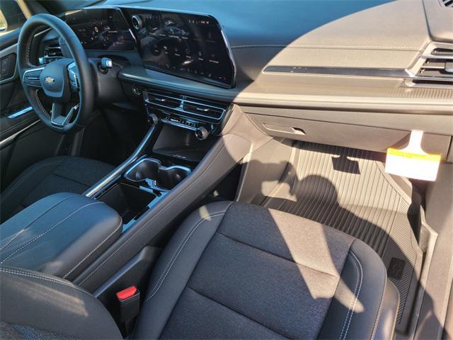 new 2025 Chevrolet Traverse car, priced at $42,159