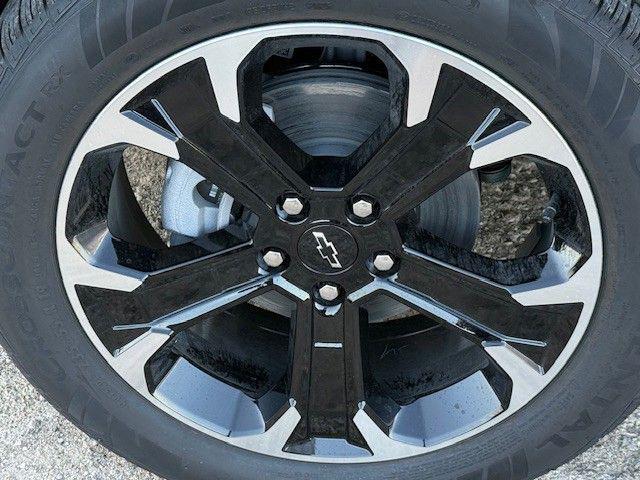 new 2026 Chevrolet Equinox car, priced at $37,440