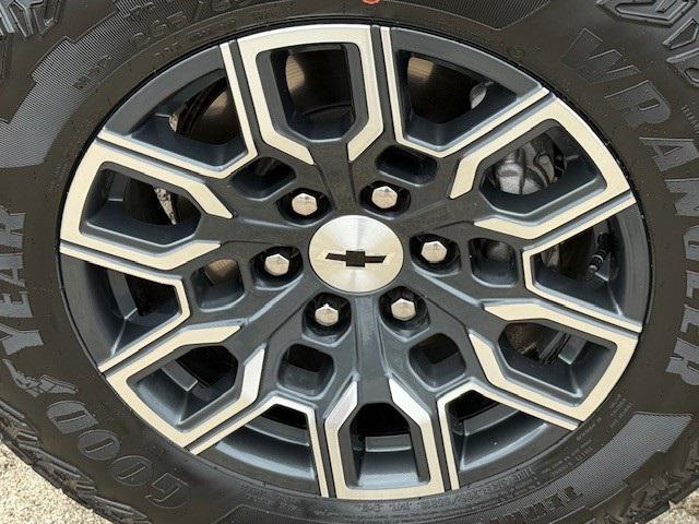 used 2024 Chevrolet Colorado car, priced at $40,315