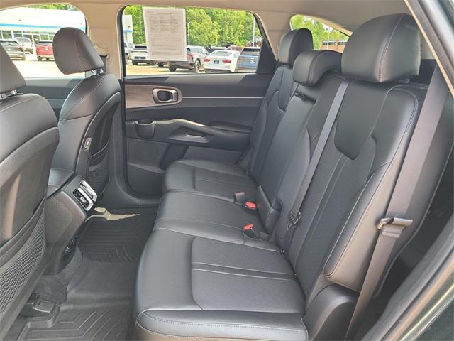 used 2022 Kia Sorento car, priced at $29,144