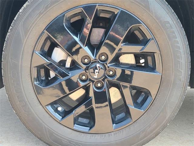 used 2022 Kia Sorento car, priced at $29,144