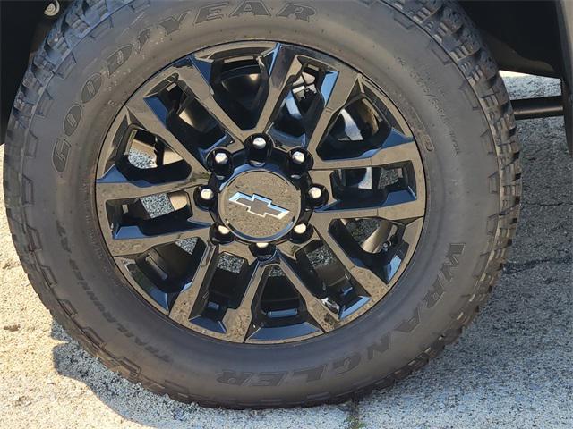 new 2025 Chevrolet Silverado 2500 car, priced at $70,563