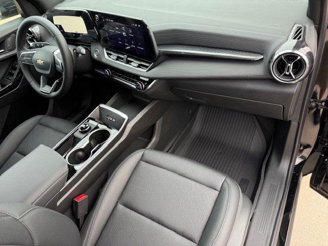 new 2026 Chevrolet Equinox car, priced at $32,340