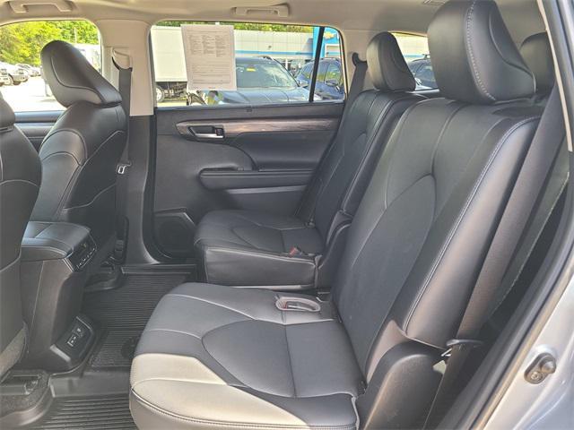 used 2023 Toyota Highlander car, priced at $43,560