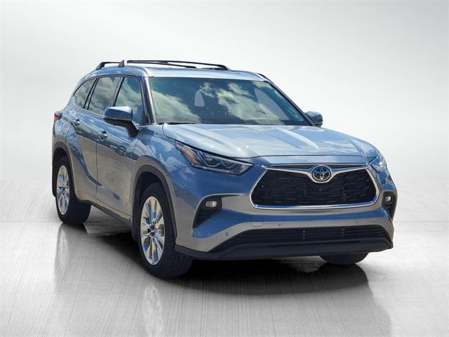 used 2023 Toyota Highlander car, priced at $43,560