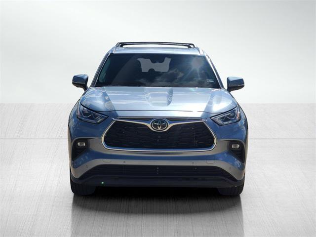 used 2023 Toyota Highlander car, priced at $43,560