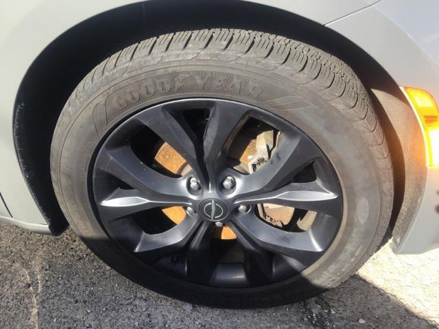 used 2020 Chrysler Pacifica car, priced at $18,925