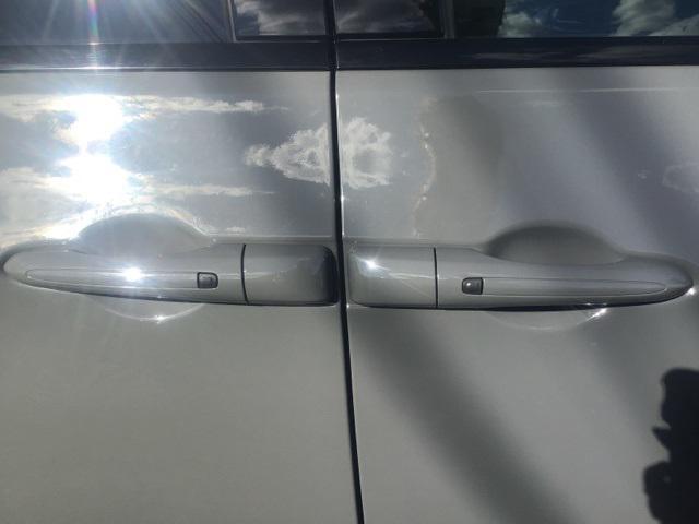 used 2020 Chrysler Pacifica car, priced at $18,925