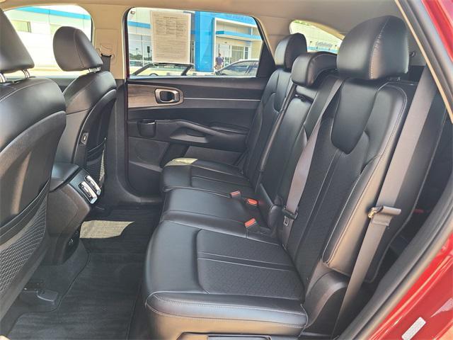 used 2022 Kia Sorento car, priced at $25,789