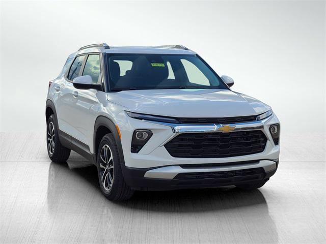 new 2025 Chevrolet TrailBlazer car, priced at $26,817