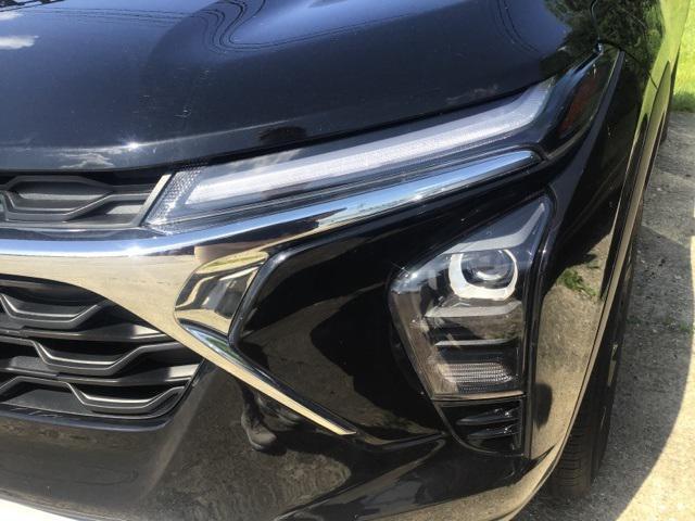 used 2024 Chevrolet Trax car, priced at $21,644
