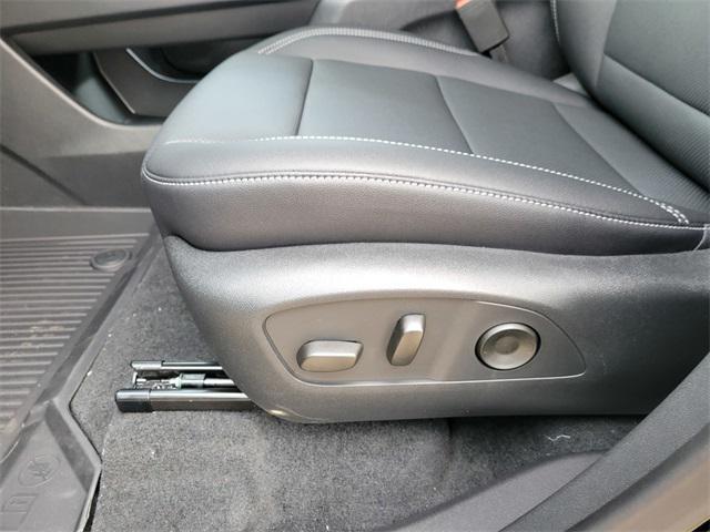 new 2025 Chevrolet Traverse car, priced at $47,830