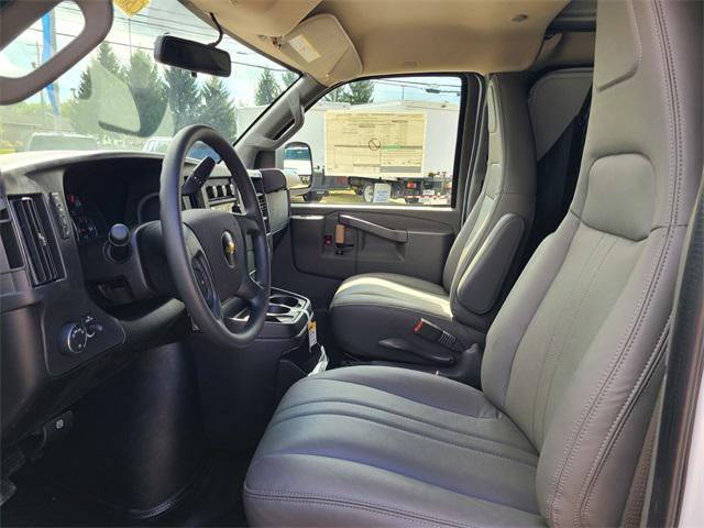 new 2025 Chevrolet Express 2500 car
