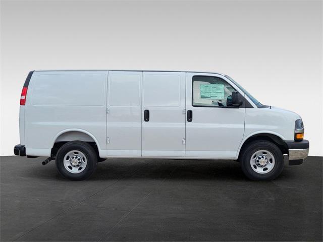new 2025 Chevrolet Express 2500 car
